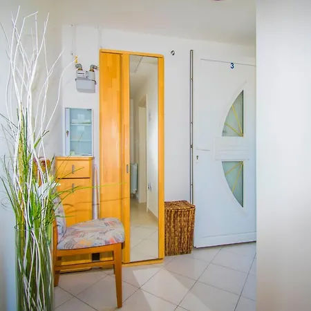 Apartment Relax Near *